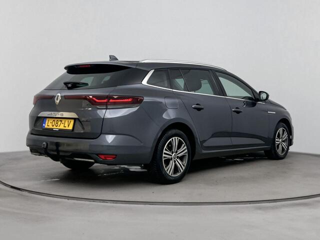 Renault MEGANE Estate 1.3 TCe Intens | Airco Automatisch | Achteruitrijcamera | All Seasonbanden | Apple Carplay/Androis Auto | Cruise Control | Parkeersensoren Voor en Achter | Trekhaak |