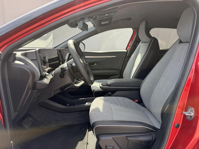 Renault MEGANE E-Tech comfort range iconic 60 kWh / SOH 96 % / Fabrieksgarantie tot 9-2027 / Harman&Kardon / Dodehoek Detectie / 360 Camera / CCS Snelladen / Navigatie / Adaptieve Cruise / Stoelverwarming /