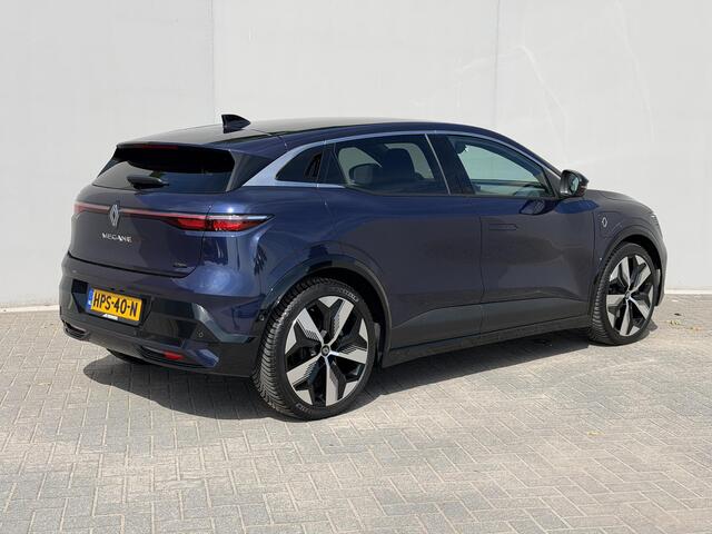 Renault MEGANE E-Tech comfort range techno 60 kWh / SOH 97 % / Trekhaak / Fabrieksgarantie tot 9-2027 / Harman&Kardon Audio / Dodehoek Detectie / 360 Graden Camera / CCS Snel Laden / Navigatie / Adaptief Cruise Control / Stoelverwarming /