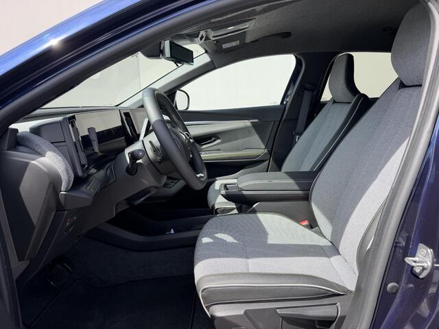 Renault MEGANE E-Tech comfort range techno 60 kWh / SOH 97 % / Trekhaak / Fabrieksgarantie tot 9-2027 / Harman&Kardon Audio / Dodehoek Detectie / 360 Graden Camera / CCS Snel Laden / Navigatie / Adaptief Cruise Control / Stoelverwarming /