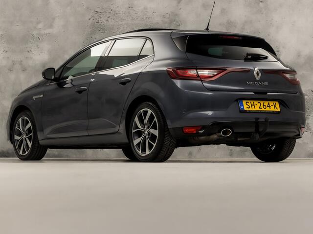 Renault MEGANE 1.2 TCe Bose (SCHUIFDAK, APPLE CARPLAY, GROOT NAVI, CAMERA, LEDER, GETINT GLAS, SPORTSTOELEN, BOSE AUDIO, ADAPTIVE CRUISE, KEYLESS, NIEUWSTAAT)