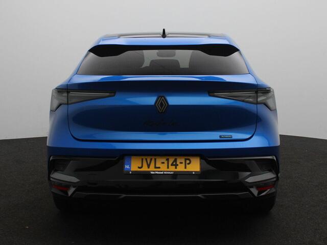 Renault Rafale esprit Alpine E-Tech 4x4 plug-in hybrid 300 | 4CONTROL advanced | Parkeersensoren rondom + 360 camera | Gelamineerde zijruiten voor + extra getint achter | Elektrisch verwarmde voorstoelen |