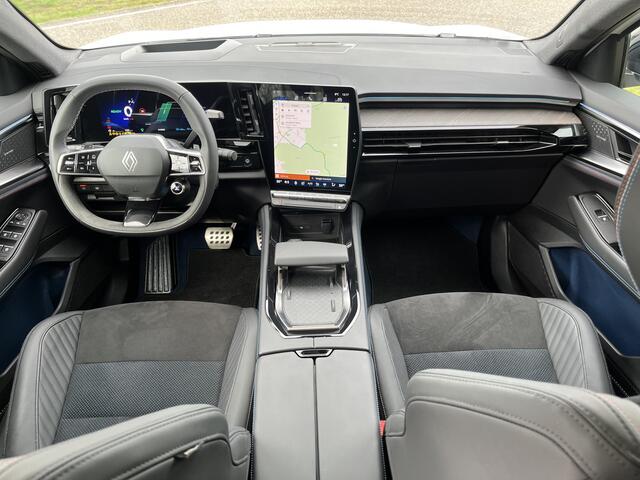 Renault Rafale 1.2 E-Tech 4x4 plug-in hybrid 300 atelier Alpine