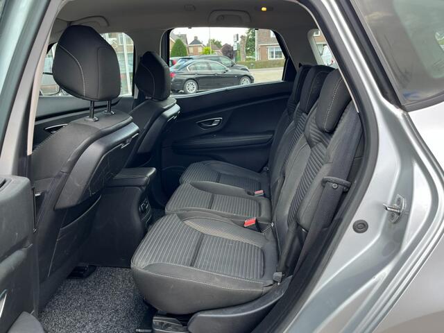 Renault SCENIC 1.5 dCi Celsium I Stoelverwarming I Clima I Cruise I Trekhaak
