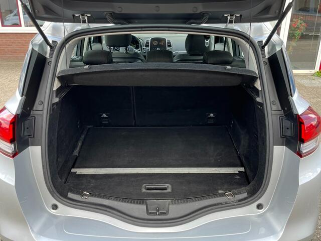 Renault SCENIC 1.5 dCi Celsium I Stoelverwarming I Clima I Cruise I Trekhaak