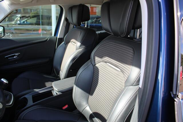 Renault SCENIC 1.2 TCe Intens , Trekgewicht 1850kg Zeer nette hoog zitter , Climate control , Navigatie , Cruis control Trekhaak , Parkeer sensoren V+A , AGR stoel bestuurder