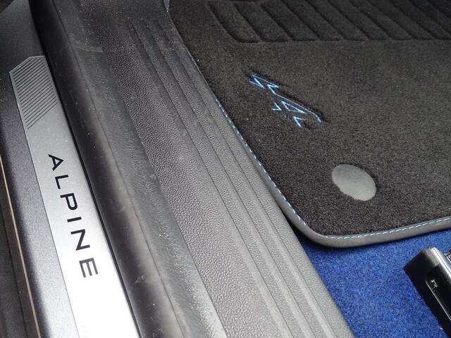 Renault SCENIC E-Tech EV87 long range esprit Alpine SOLARBAY PANORAMADAK | HARMAN KARDON AUDIO| 360 CAMERA | BLIND SPOT WARNING | ALL WEATHER BANDEN