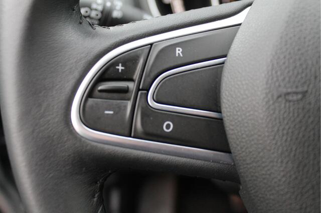 Renault SCENIC 1.3 TCe 140 EDC Automaat Intens * TREKHAAK *