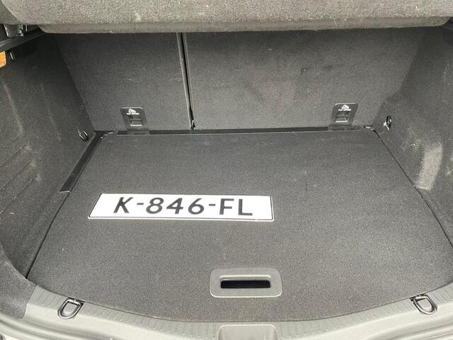 Renault SCENIC 1.3 TCe Limited | 20'' met all season | Parkeersens. v+a | Cruise | Clima | Trekhaak |