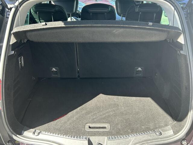 Renault SCENIC 1.3 TCe Initiale Paris Automaat | ( Hoge Instap) | Navigatie | Camera | Dodehoek Detectie | Leder |