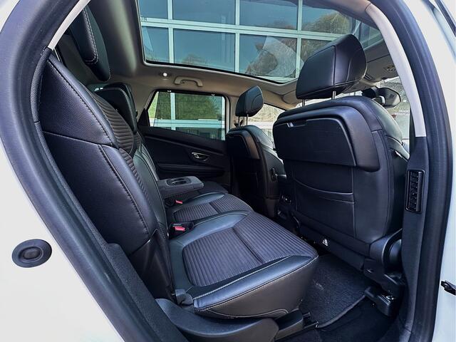 Renault SCENIC 1.2 TCe Intens | 20" Wielen | Panoramadak | Trekhaak afn. | Camera | Airco | Keyless | PDC