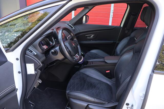 Renault SCENIC 1.3 TCe Black Edition | Automaat | Panoramadak | HUD | ACC | Camera | Bose |