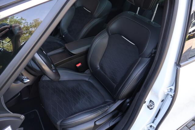 Renault SCENIC 1.3 TCe Black Edition | Automaat | Panoramadak | HUD | ACC | Camera | Bose |
