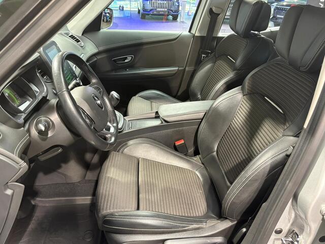 Renault SCENIC 1.2 TCe Intens | Trekhaak | Parkeersensoren | Stoelverwarming |