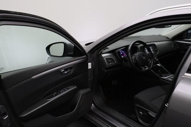 Renault TALISMAN Estate 1.5 dCi Zen 2017 | Trekhaak | Navigatie | Cruise Control | Stuurwiel Bediening | DAB Radio | Keyless | Boekjes | Lichtmetaal | Automaat | Nationale Autopas