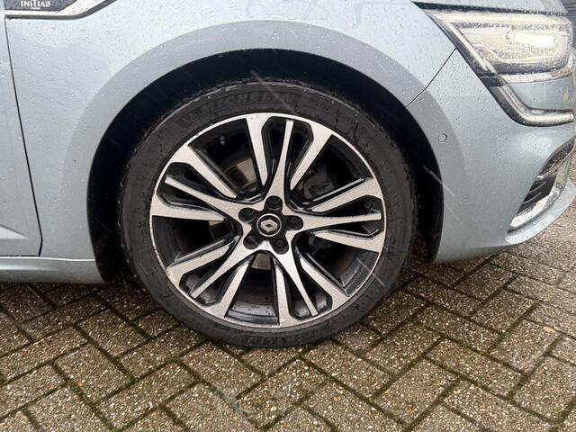 Renault TALISMAN Estate 1.3 TCe Initiale Paris (Trekhaak) Open Dak | Camera | Navigatie | Stoelkoeling / Verwarming