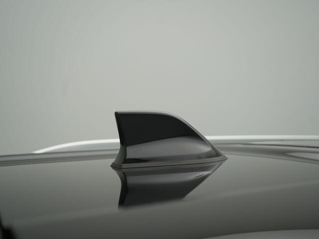 Renault TALISMAN Estate TCe 160 EDC Business Intens - RIJKLAARPRIJS - 160 pk! - Automaat - All Seasonbanden - Achteruitrijcamera - Elektrisch Glazen Schuif-/Kanteldak - Dealeronderhouden