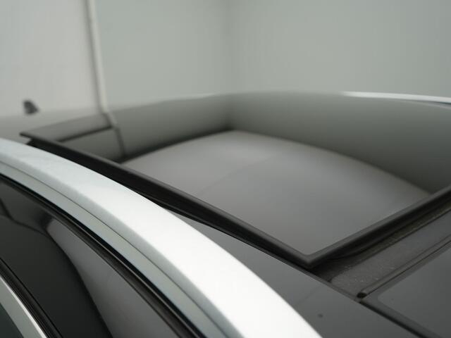 Renault TALISMAN Estate TCe 160 EDC Business Intens - RIJKLAARPRIJS - 160 pk! - Automaat - All Seasonbanden - Achteruitrijcamera - Elektrisch Glazen Schuif-/Kanteldak - Dealeronderhouden