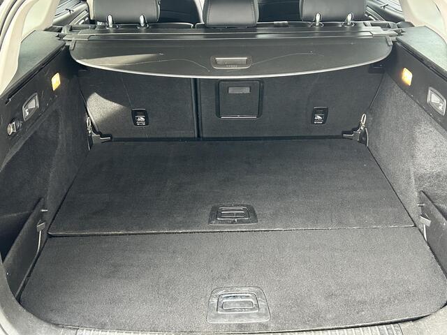 Renault TALISMAN Estate 1.6 TCe Initiale Paris | Automaat | Leder | Stoelverwarming/Koeling | Camera | Bose Audio | Elektrische Trekhaak