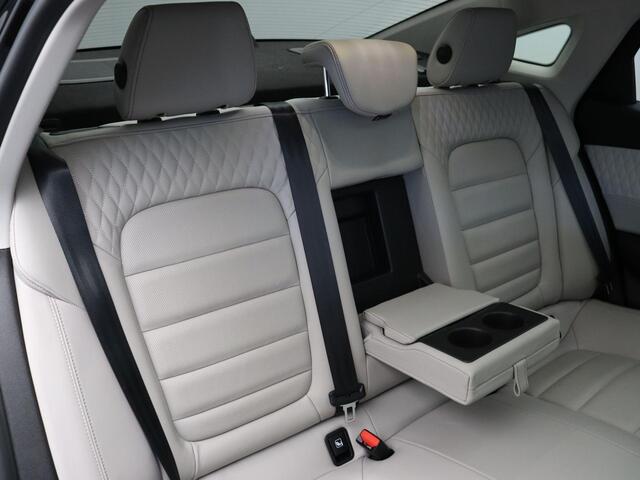 Renault TALISMAN 160pk TCe Business Initiale Paris Schuif Kantel Dak | Stoel en stuurwielverwarming | Bose Audio | Head-up display | Matrix Led |