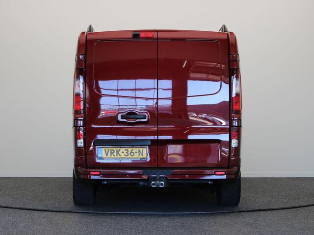 Renault TRAFIC 2.0 dCi 150 T29 L2H1 DC Business | Clima | Cruise Control | Trekhaak | LED.