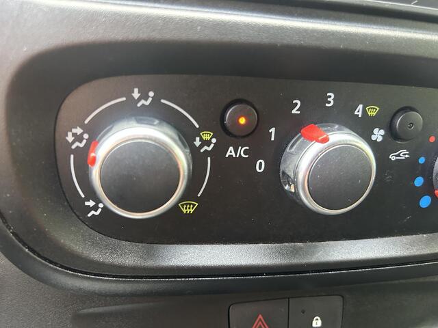 Renault TRAFIC 2.0 dCi 120 T29 L2H1 Comfort | Trekhaak | Imperiaal | laaddeur sloten |