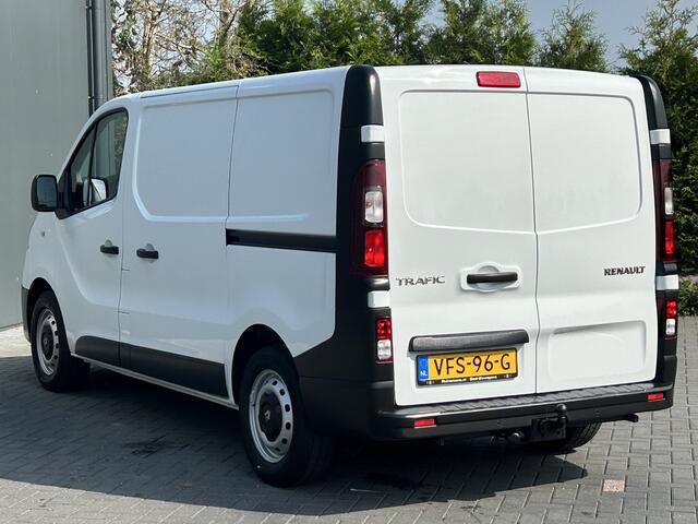 Renault TRAFIC 2.0 dCi 146 PK AUTOMAAT / L1H1 / 1e EIG. / 2X SCHUIFDEUR / AIRCO / CRUISE / NAVI / BLUETOOTH