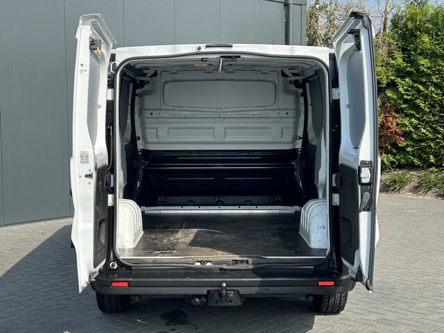 Renault TRAFIC 2.0 dCi 146 PK AUTOMAAT / L1H1 / 1e EIG. / 2X SCHUIFDEUR / AIRCO / CRUISE / NAVI / BLUETOOTH
