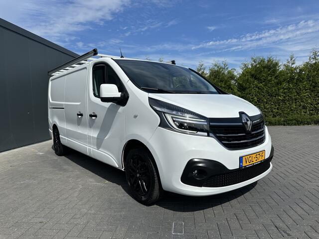 Renault TRAFIC 2.0 dCi 120 PK SPORT / L2H1 / 1e EIG. / LED / LM VELGEN / IMPERIAAL / TREKHAAK / CAMERA / NAVI / AIRCO / CRUISE
