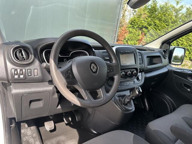 Renault TRAFIC 2.0 dCi 120 PK SPORT / L2H1 / 1e EIG. / LED / LM VELGEN / IMPERIAAL / TREKHAAK / CAMERA / NAVI / AIRCO / CRUISE