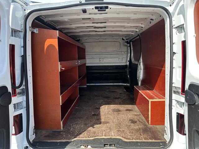 Renault TRAFIC 2.0 dCi 120 PK SPORT / L2H1 / 1e EIG. / LED / LM VELGEN / IMPERIAAL / TREKHAAK / CAMERA / NAVI / AIRCO / CRUISE