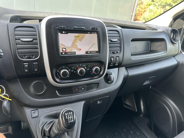 Renault TRAFIC 2.0 dCi 120 PK SPORT / L2H1 / 1e EIG. / LED / LM VELGEN / IMPERIAAL / TREKHAAK / CAMERA / NAVI / AIRCO / CRUISE