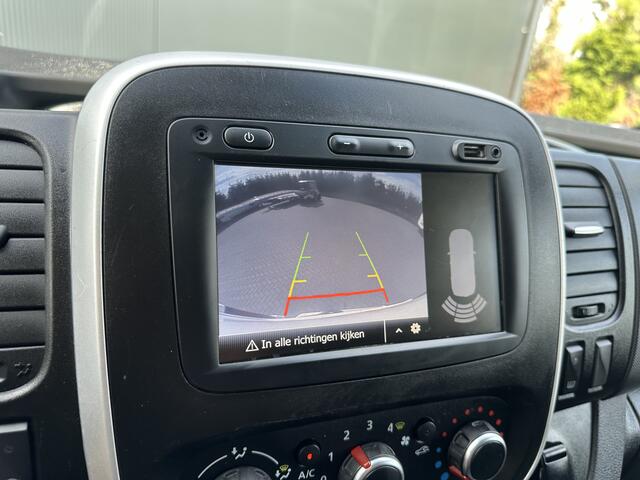 Renault TRAFIC 2.0 dCi 120 PK SPORT / L2H1 / 1e EIG. / LED / LM VELGEN / IMPERIAAL / TREKHAAK / CAMERA / NAVI / AIRCO / CRUISE