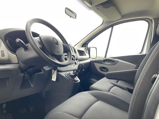 Renault TRAFIC 1.6 dCi 126pk E6 Comfort 3 zits BPM Vrij! Lease ¤220 p/m, Airco, Navi, Trekhaak, PDC, Volledig onderhoudshistorie aanwezig