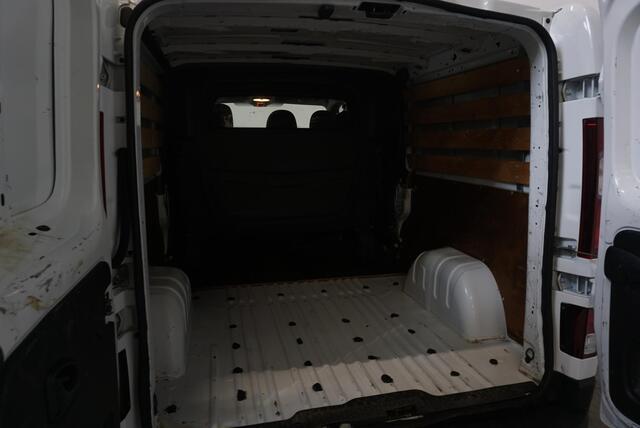 Renault TRAFIC 1.6 dCi 125 PK L2H1 Dubbele Cabine 6 Persoons Airco Bluetooth Cruise Control Navi PDC Trekhaak 2500 kg