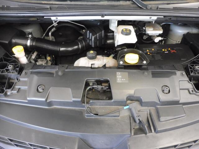Renault TRAFIC 1.6 dCi 95 T27 L1H1 Comfort 3 zits+ trekhaak Trekhaak | Cruise | Airco | 3 zits | 1e eig | NL auto | Géén afleverkosten