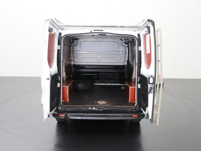 Renault TRAFIC 2.0DCi 120PK Imperiaal | Navigatie | Camera | Airco | Cruise | 3-Persoons