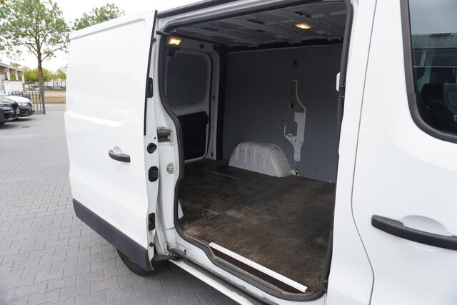 Renault TRAFIC 1.6 dCi 125PK EURO 6 - Airco - Cruise - Trekhaak - ¤12.499,- Excl.