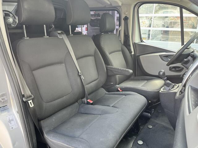 Renault TRAFIC 1.6 dCi T27 L1H1 DC Airco Navigatie Telefoonvoorbereiding Cruise controle 6-Persoons Parkeerhulp achter Euro 6 Bpm vrij voor particulier gebruik !!