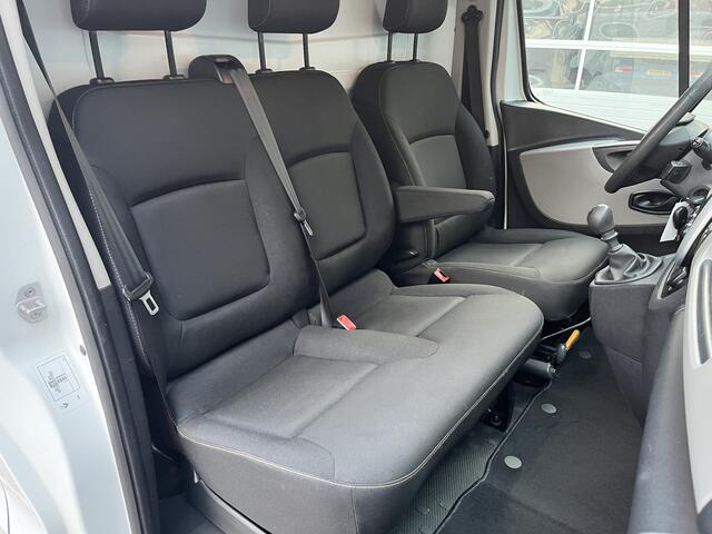 Renault TRAFIC 1.6 dCi T27 L1H1 122pk Airco Cruise controle Kastinrichting 3-Persoons Telefoonverbinding Parkeersensoren achter 1e eigenaar Euro 6