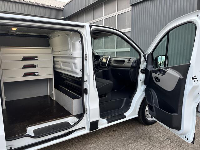 Renault TRAFIC 1.6 dCi T27 L1H1 122pk Airco Cruise controle Kastinrichting 3-Persoons Telefoonverbinding Parkeersensoren achter 1e eigenaar Euro 6