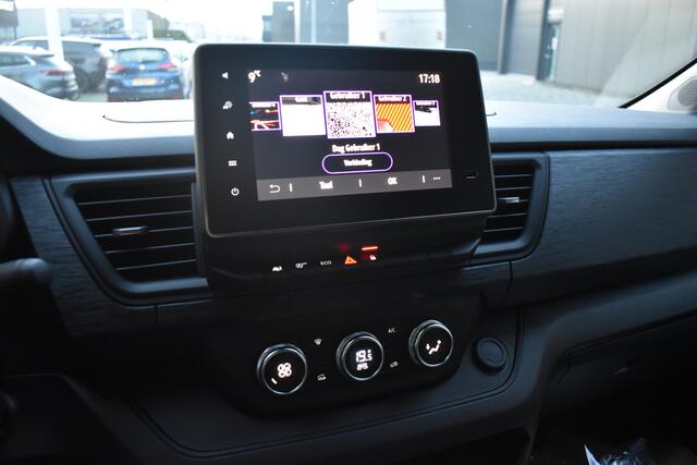 Renault TRAFIC Advance | Achteruitrijcamera | C-Shape LED dagrijverlichting | EASY LINK navigatiesysteem met 8" touchscreen en DAB+ radio