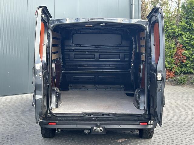 Renault TRAFIC 2.0 dCi WORK EDITION / L2H1 / 1e EIG. / 75.372 KM!! / AIRCO / CRUISE / NAVI / BLUETOOTH / TREKHAAK / 3-ZITS