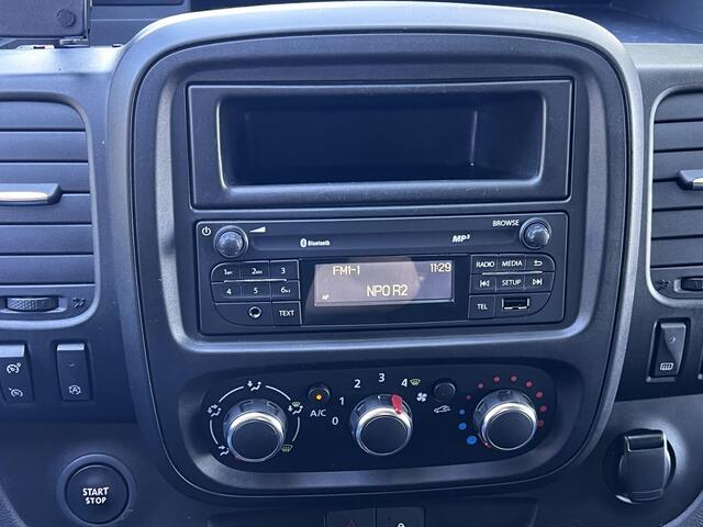 Renault TRAFIC 2.0 dCi 120 T29 L2H1 DC Work Edition 5 persoons / Dealer onderhouden / Trekhaak 2.000kg / Dubbel Cabine / Airco / Getinte ruiten / 17" LM wielen / Stoelverwarming /