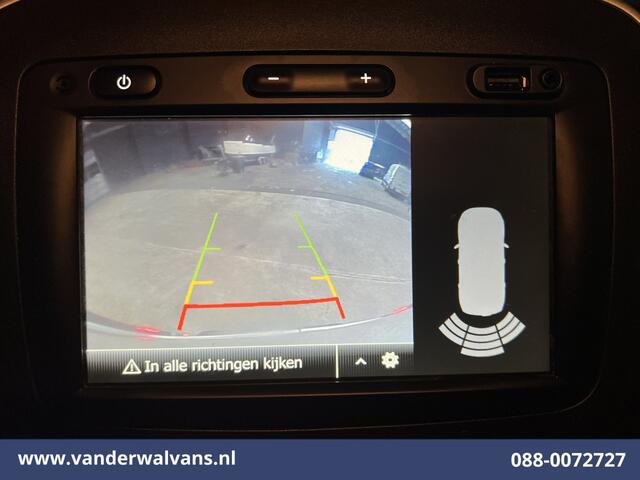 Renault TRAFIC 2.0 dCi 120pk L1H1 Euro6 Airco | Camera | Imperiaal | LED | Navigatie Bijrijdersbank, Parkeersensoren