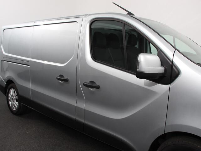 Renault TRAFIC 2.0 Blue dCi 110 T30 L2H1 Advance Navigatie bluetooth DAB Camera Airco Trekhaak Houten bekleding Lichtmetalen velgen