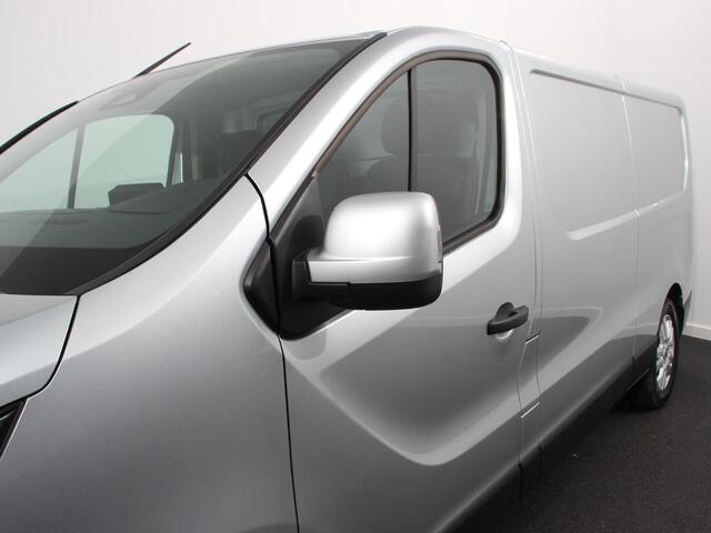 Renault TRAFIC 2.0 Blue dCi 110 T30 L2H1 Advance Navigatie bluetooth DAB Camera Airco Trekhaak Houten bekleding Lichtmetalen velgen