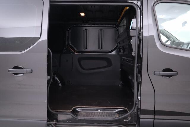 Renault TRAFIC 1.6 dCi T27 L1H1 Comfort navigatie, parkeersensoren, ruiten in achterdeuren en zijdeur