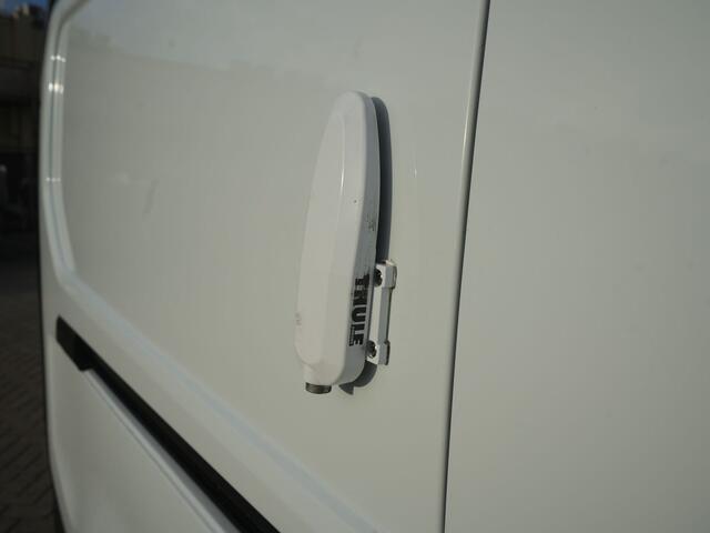 Renault TRAFIC 1.6 dCi 125 T29 L2H2 Comfort Energy - Unieke Uitvoering! - Verhoogd dak - Complete kastinrichting - All Seasonbanden - Trekhaak