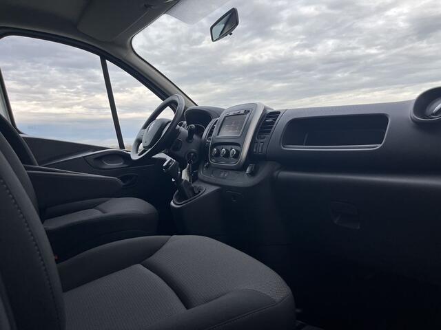 Renault TRAFIC 2.0 dCi 120pk E6 R-link Lease ¤238 p/m Airco, Navi, PDC, Trekhaak, Cruise controle, onderhoudshistorie aanwezig